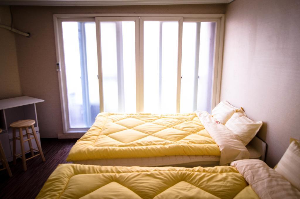 Yakorea Hostel Hongdae Seul Esterno foto