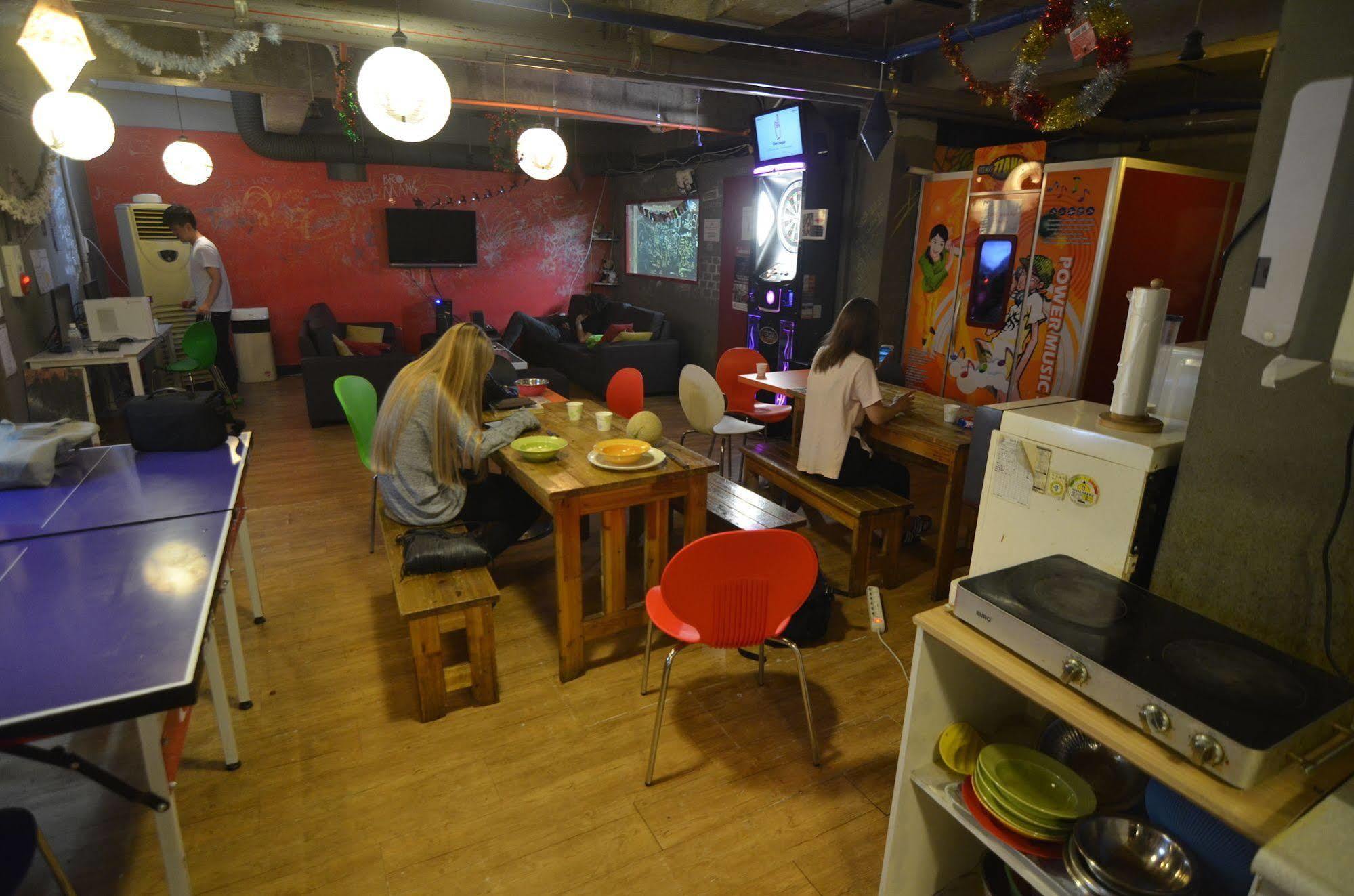 Yakorea Hostel Hongdae Seul Esterno foto