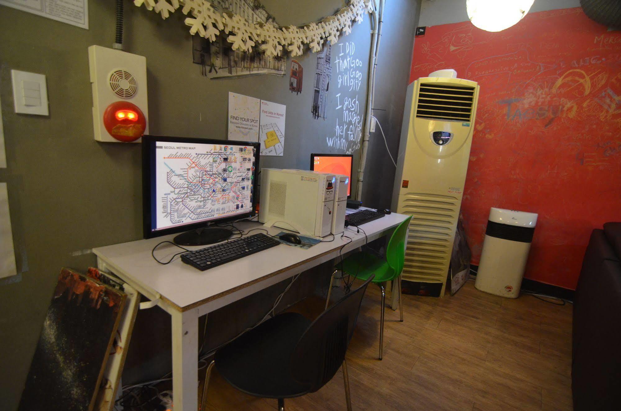 Yakorea Hostel Hongdae Seul Esterno foto