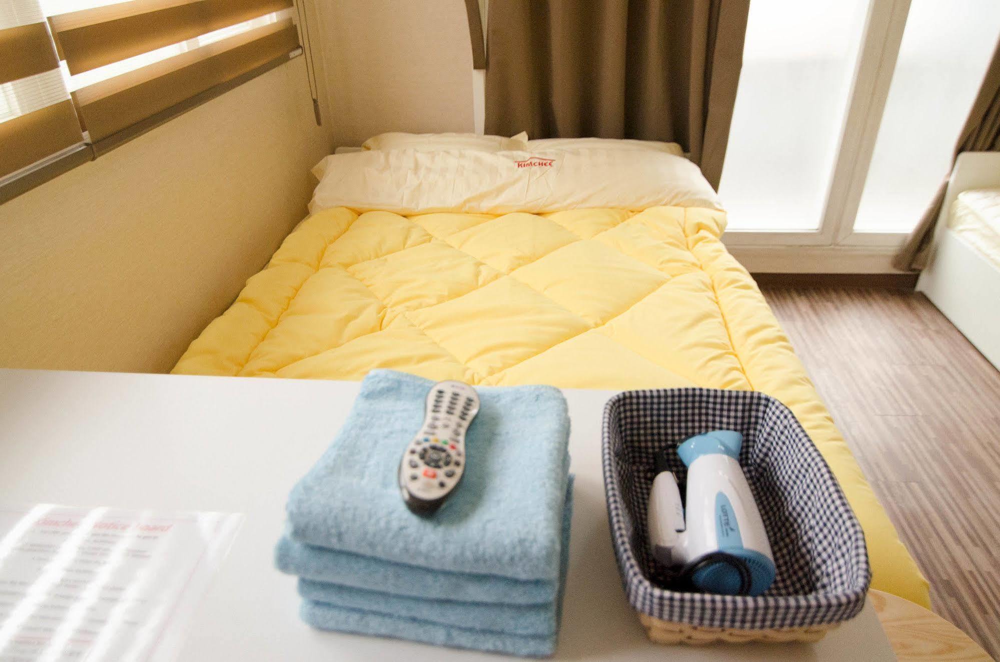 Yakorea Hostel Hongdae Seul Esterno foto