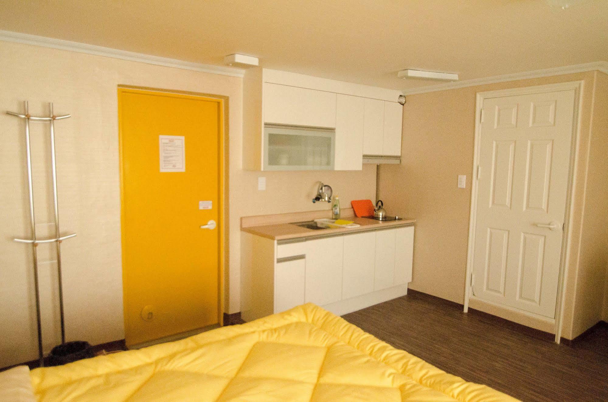Yakorea Hostel Hongdae Seul Esterno foto