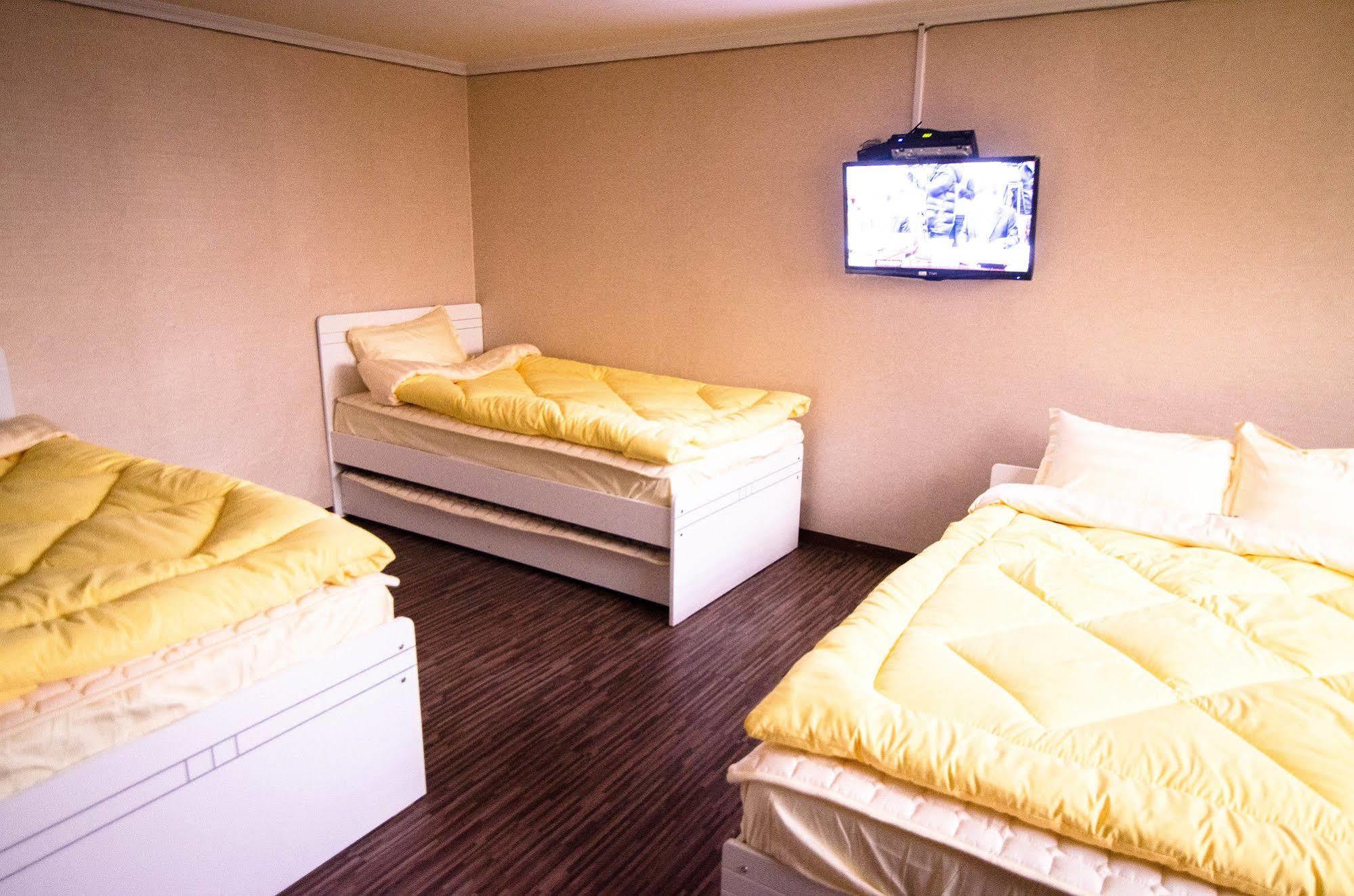 Yakorea Hostel Hongdae Seul Esterno foto