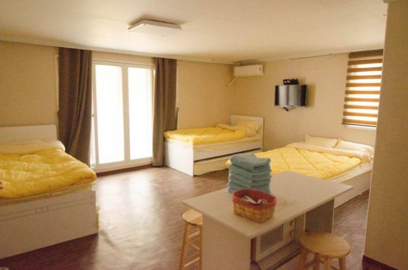 Yakorea Hostel Hongdae Seul Esterno foto